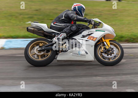 Kiev, Ucraina. 24 settembre, 2017. La fase finale del campionato di ucraina sulla circonvallazione su motocicli, autodromo seagull a Kiev il 24 settembre 2017. Credito: oleg upalyuk/alamy live news Foto Stock