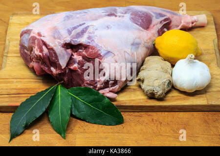 La gamba di Agnello per un Arrosto domenicale Foto Stock