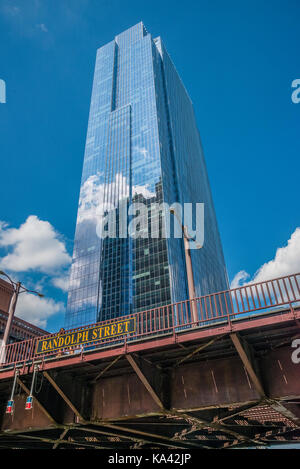 Chicago la famosa ponti e city scape oltre il fiume Chicago Foto Stock