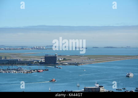 Una vista del porto di Boston e east boston visto da sopra. Foto Stock