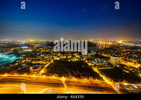 Vista panoramica di thanh da penisola, Ho chi minh city (aka saigon) in Twilight, Vietnam. Foto Stock