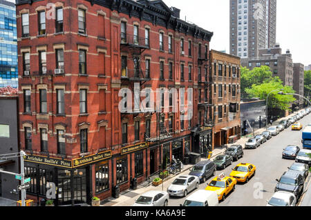 Iconico yellow cabs nelle strade di Manhattan, New York City, Stati Uniti d'America. Foto Stock