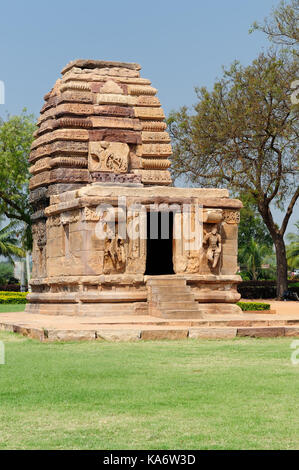 Pattadakal, uno dei templi indiani nel complesso di antiche rovine nel pattadakal città in India nei pressi di badami, nello stato di Karnataka Foto Stock