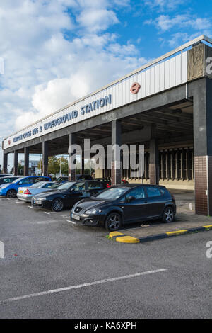 Hatton Cross stazione della metropolitana, vicino all'aeroporto di Heathrow con l'Heathrow ramo della metropolitana la linea di Piccadilly. Foto Stock