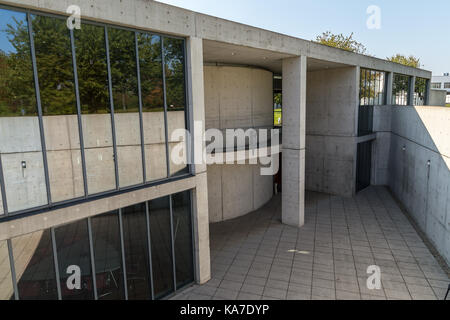 Padiglione della conferenza di Tadao Ando, Vitra Campus di Weil am Rhein, Germania. Foto Stock