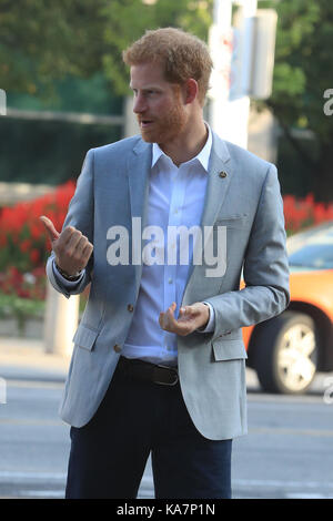 Il principe Harry arriva per la Canadian Institute per militari e il veterano la ricerca sanitaria (cimvhr) conferenza presso il centro beanfield a Toronto in Canada. Foto Stock