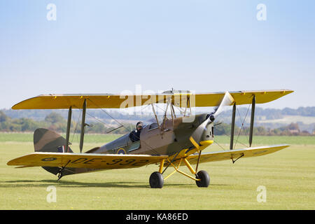 Duxford, UK. 24Sep, 2017. DeHavilland Tiger Moth al Duxford Battle of Britain Air Show di Duxford, UK. Credito: Julian Elliott/Alamy Live News Foto Stock