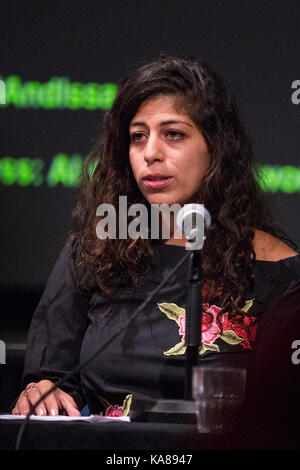 Londra, Regno Unito. Xxv Sep, 2017. ashira ramadan, regionale ricercatore presso Amnesty International, indirizzi a 50 anni di occupazione evento presso amnesty uk. Credito: mark kerrison/alamy live news Foto Stock