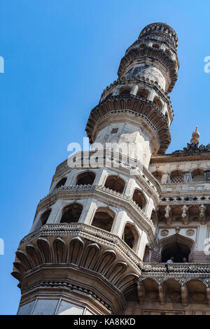 Il charminar ("quattro minareti"), costruito nel 1591, è un monumento e moschea. Foto Stock