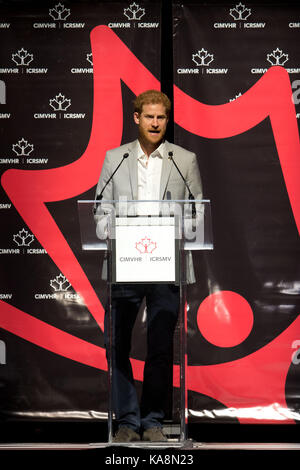 Il principe Harry parlando all'istituto canadese per militari e il veterano la ricerca sanitaria (cimvhr) conferenza presso il centro beanfield a Toronto in Canada. Foto Stock