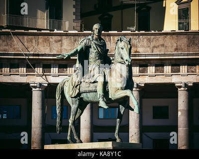 Statua di Carlo III di Spagna, Napoli, Italia Foto Stock