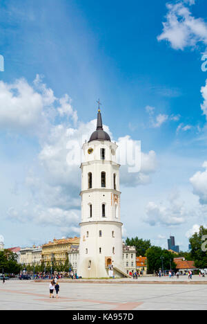 Campanile, Katedros aikste, la piazza della cattedrale di Vilnius, Lituania Foto Stock