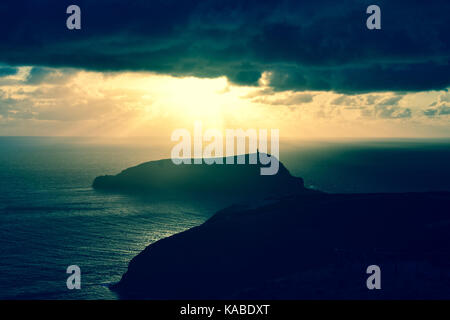 Tramonto sull'Oceano Atlantico da Porto Santo Island, Madeira, Portogallo Foto Stock