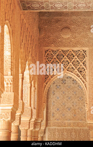 Granada, Spagna - 29 giugno 2017: Alhambra, il completo arabo la cui forma è stata qalat al-hamra, è un palazzo e fortezza complessa. Foto Stock