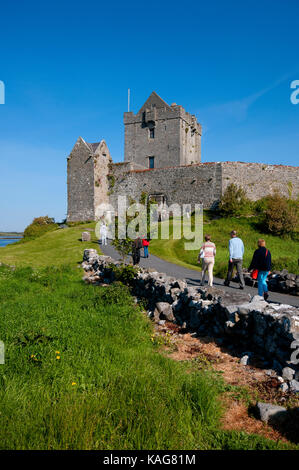 Dunguaire Castle, Kinvarra, nella contea di Galway, Irlanda Foto Stock