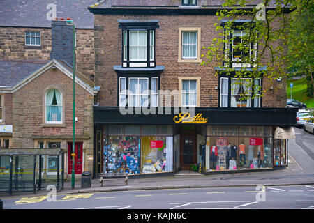 Vasai, abbigliamento uomo e donna, Buxton, Derbyshire Foto Stock
