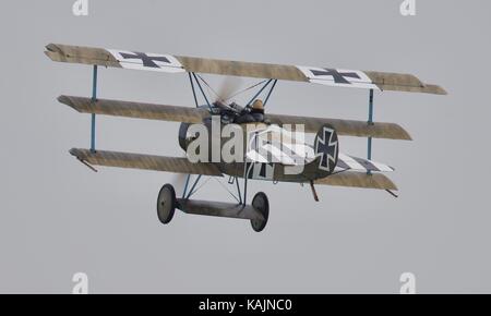 Grande display guerra Team Fokker DrI triplano a Duxford Battle of Britain Air Show Foto Stock