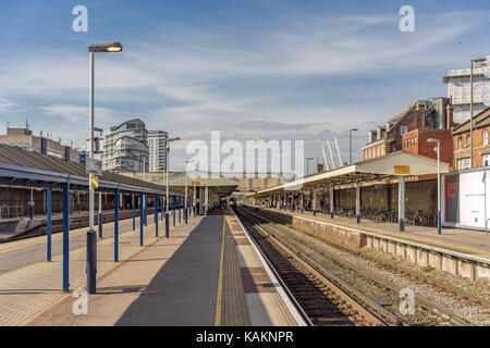 Woking stazione ferroviaria in Surrey su waterloo mainline Foto Stock