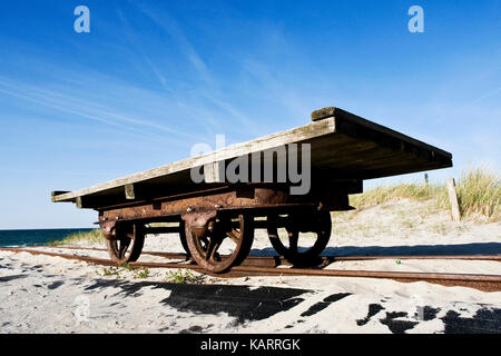 Costa Baltica, vecchi camion sulla spiaggia, ostseekueste, alte lore am Strand Foto Stock