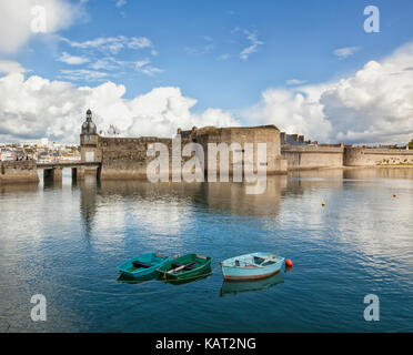 La città murata di Ville Close a Concarneau, Dipartimento Finistere della Bretagna Foto Stock