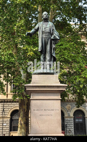 Statua di marco minghetti in piazza minghetti, bologna, Italia Foto Stock