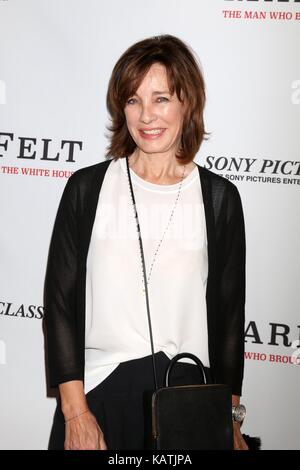 Beverly Hills, ca. 26 Sep, 2017. anne archer presso gli arrivi per mark feltro premiere, Writers Guild Theatre, beverly hills, ca il 26 settembre 2017. Credito: priscilla concedere/everett raccolta/alamy live news Foto Stock