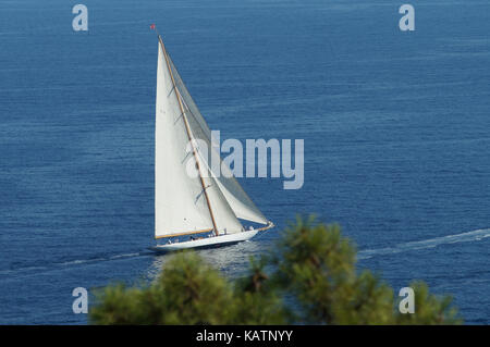 Cannes. 27 settembre, 2017. Le regates royales in Costa Azzurra è un incontro dei migliori iconico yacht del Mediterraneo. Credito: southmind/alamy live news Foto Stock