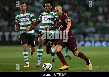 Lisbona, Portogallo. 27Sep, 2017. barcelona"s centrocampista Andres Iniesta dalla Spagna durante il match tra sporting cp v fc barcelona uefa champions league match di spareggio a estadio jose alvalade il 27 settembre 2017 a Lisbona, Portogallo. Credito: bruno barros/alamy live news Foto Stock