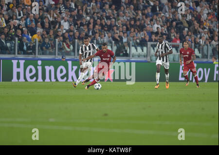 Torino, Italia. 27Sep, 2017. La champions league football match tra Juventus e olympiacos fc presso lo stadio Allianz il 27 settembre 2017 a Torino, Italia. Credito: antonio polia/alamy live news Foto Stock