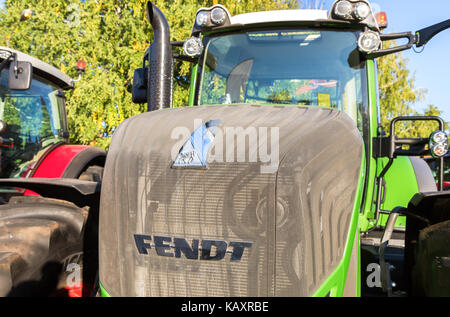 Russia, samara - 23 settembre 2017: moderno trattore agricolo Fendt Vario 933 presso il volga annuale agro-esposizione industriale Foto Stock