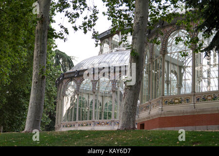 Dettagli di Palazzo di Cristallo (Palacio de cristal) nel Parco del Retiro, Madrid, Spagna. Foto Stock