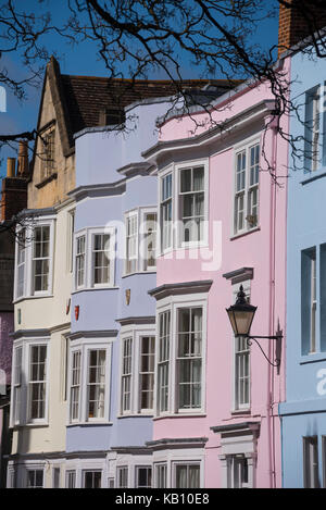 Gli edifici colorati su holywell Street, Oxford, Regno Unito Foto Stock