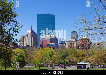 La skyline di Boston come si vede dal Boston Common Foto Stock