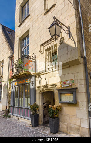 Esterno del ristorante 'Les Années 30', Chinon, Francia. Foto Stock