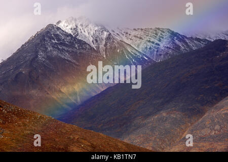 Nord America, USA, Alaska, brooks range, paesaggio di montagna, arcobaleno, Foto Stock