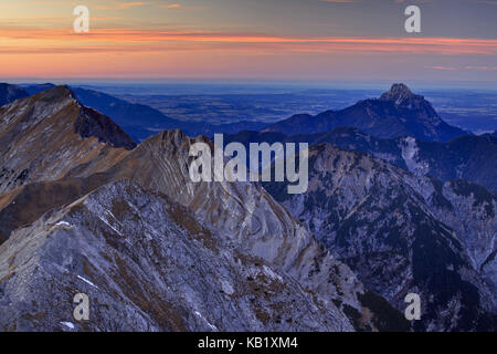 Austria, Tirolo, Ausserfern, Alpi Ammergau, Upsspitze, piatto di montagna, Säuling, Foto Stock