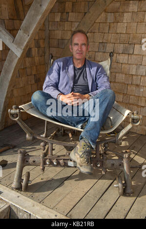 Kevin mccloud con il suo capannone nel watchet, Somerset. Foto Stock