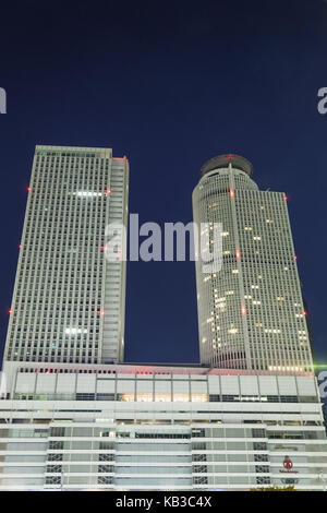 Giappone, Honshu, Aichi, Nagoya JR central di torre, di sera, Foto Stock