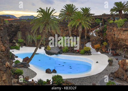Spagna, Isole Canarie, Lanzarote, Jameos del Agua, piscina artificiale, Foto Stock