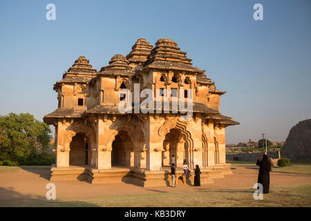 India, Karnataka, hampi, rovine di vijayanagar, lotos mahal Foto Stock