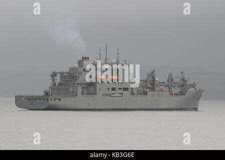 Usns medgar evers (t-ake-13), un Lewis e Clark-class nave da carico secco azionata dal Navy US, arrivando per esercitare la protezione formidabile 2017. Foto Stock