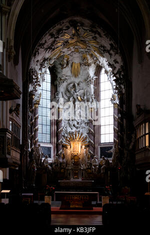 Altare della chiesa di San Michele a Vienna, Austria, Europa Foto Stock