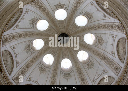 Soffitto a cupola presso il palazzo Hofburg di Vienna in Austria, Europa Foto Stock