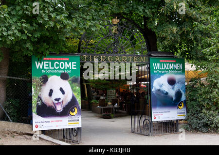 Ingresso per lo zoo di Schönbrunn a Vienna, Austria, Europa Foto Stock