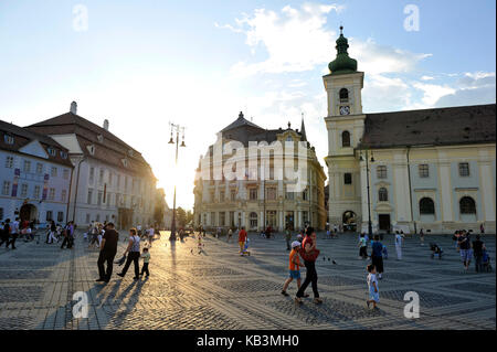 La Romania, Transilvania, Carpazi, Sibiu città vecchia, piata mare Foto Stock