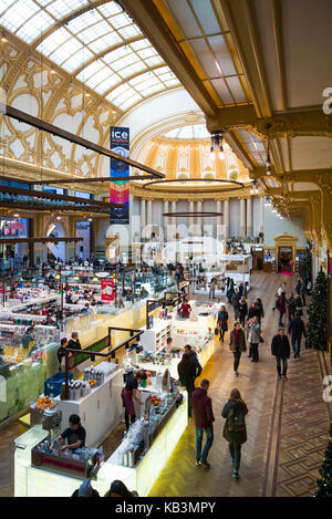 Belgio, Anversa, stadsfeestzaal, nuovo shopping mall in restored 1908 exhibition hall Foto Stock