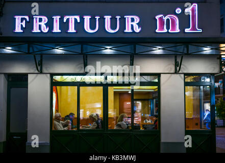 Belgio, Anversa, frituur numero 1, patatine fritte-shop Foto Stock