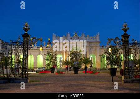 Francia, Meurthe et Moselle, Nancy, Place Stanislas (ex Place Royale) costruito da Stanislas Leszczynski nel 18 ° secolo, classificato come Patrimonio Mondiale dall'UNESCO, Arco di Trionfo (qui porta) Foto Stock