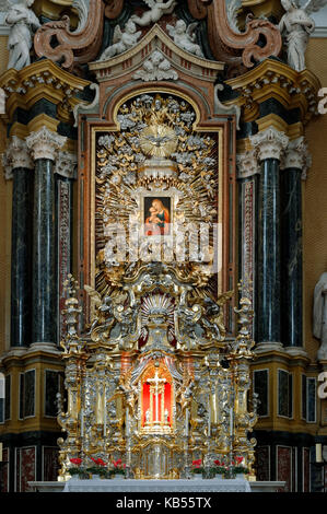 Austria, Tirolo, Innsbruck, la cattedrale Saint-Jacob (Dom Sankt Jakob), sopra l'altare è la celebre Madonna del Good-Help (Mariahilf) dipinta da Lucas Cranach il Vecchio Foto Stock