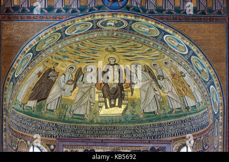 Croazia, Istria, Costa Adriatica, Parenzo, Basilica di Eufrasi, complesso episcopale della basilica euforsiana nel centro storico, patrimonio dell'umanità dell'UNESCO, mosaico nel coro Foto Stock